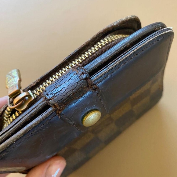 Authentic louis vuitton used wallet - Picture 7 of 16